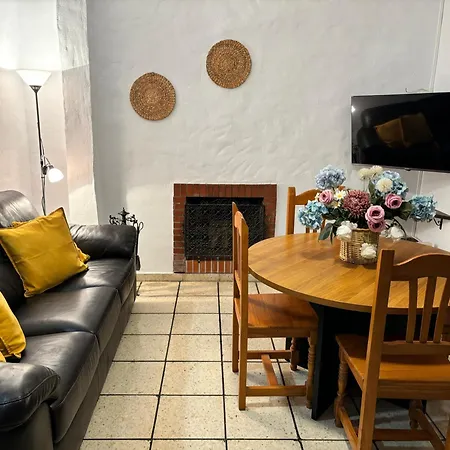 Mi Nina Lola Nyaraló *