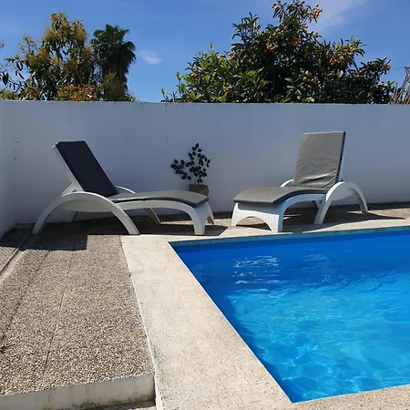 Nyaraló Mi Nina Lola